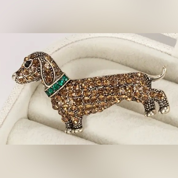 Jewelry - Dachshund Brooch